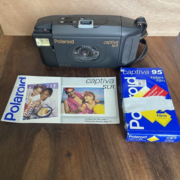 Vintage Polaroid Captiva SLR SE Auto-Focus Camera w/ 1 Box 95 Film - 20 Photos - Picture 1 of 11